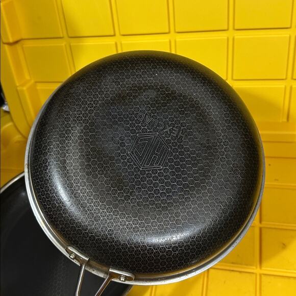 HEXCLAD 3 Piece Nonstick Stainless Steel Frying Pan Set 8,10 12” $400 - Picture 5 of 7